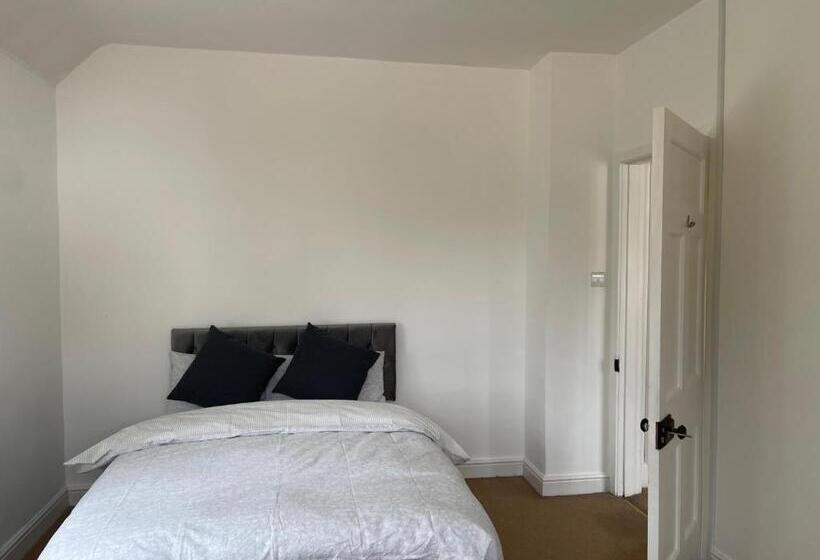 스탠다드 룸 공동 욕실, Canford House On Westbury On Trym