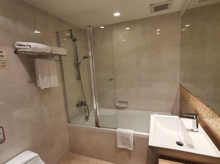اتاق لوکس, Amora Neoluxe Suites