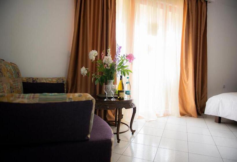 اتاق خانوادگی, Majestic Mamaia Half Board & All Inclusive