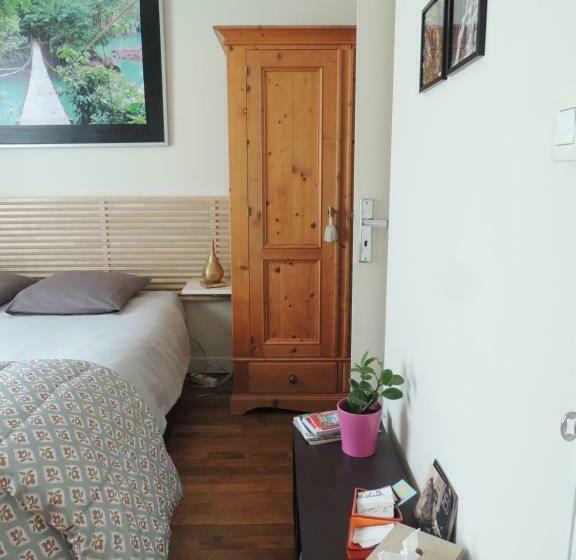 اتاق استاندارد با چشم‌انداز باغ, Chambre D Hôte Le Jardin De L Esplanade Rennes Centre Et Gare
