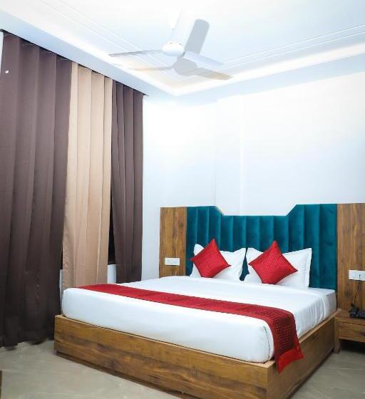Номер Deluxe Кровать Кинг, Dream Town By Cozy Hotels & Resorts
