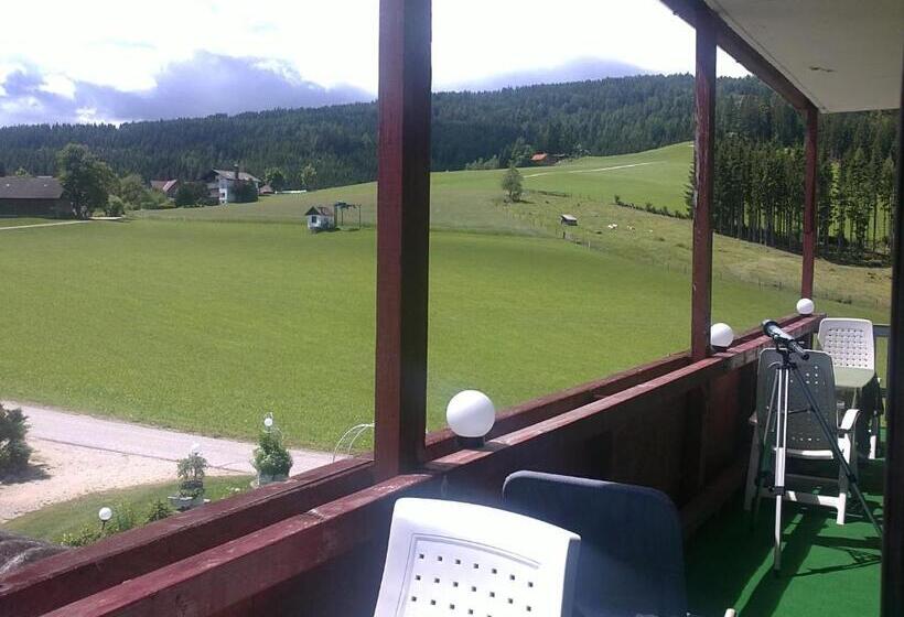 Семейный Номер, Ferienwohnung   Apartement   Hotel Klippitz Nordost