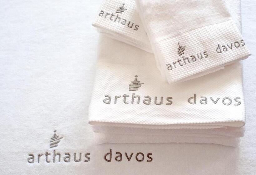 اتاق استاندارد, Arthaus