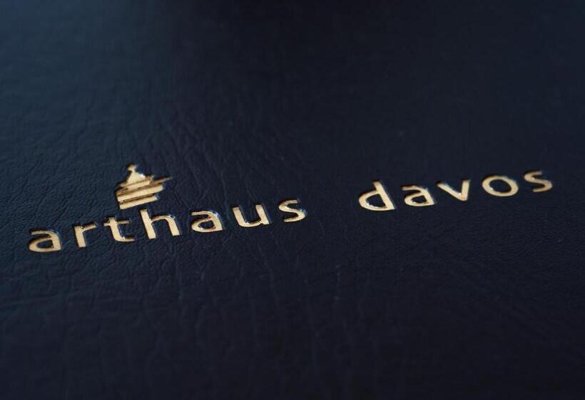 اتاق استاندارد, Arthaus