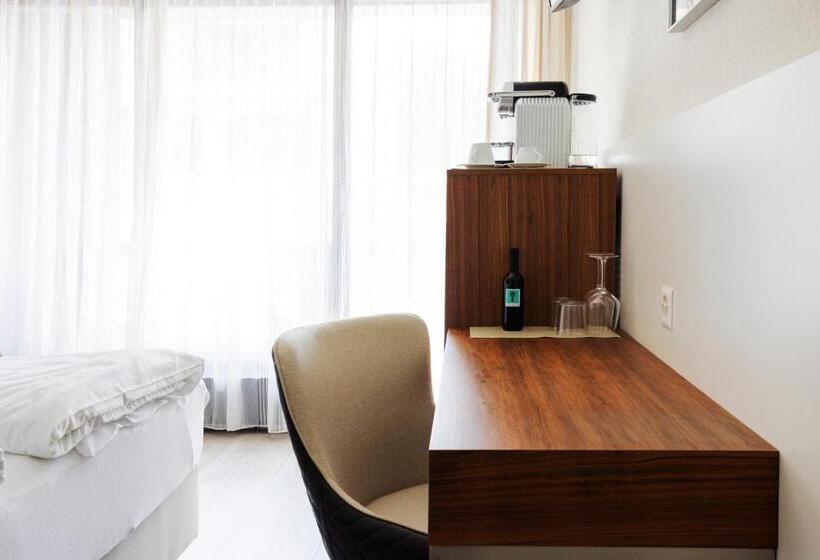 غرفة سوبيريور, Rotonda