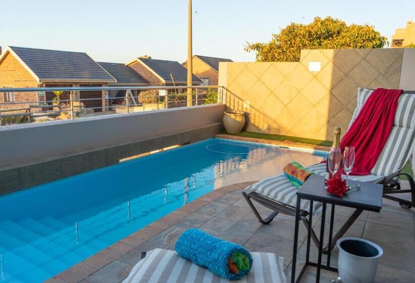 Семейный Номер, Bartnique Guesthouse