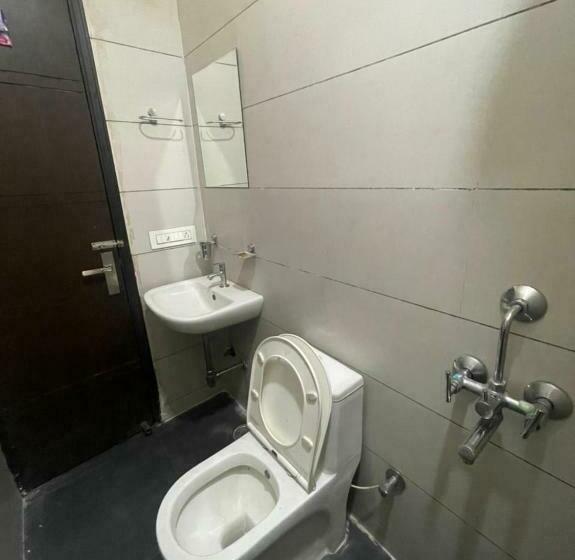 Трехместный Номер Классика, Oyo 88396 The Glory