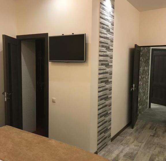 اتاق استاندارد با تخت بزرگ, Street51