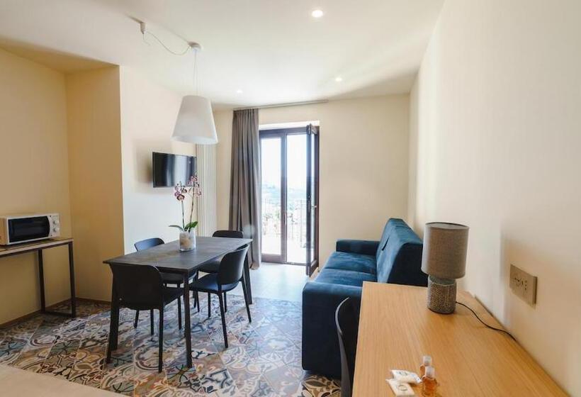 プールの見える１ベッドルームアパートメント, Vietti Apartments