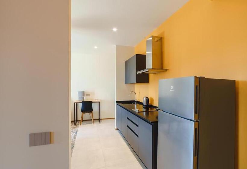 プールの見える１ベッドルームアパートメント, Vietti Apartments