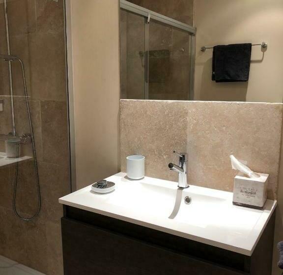 Family Suite, Four De Cony