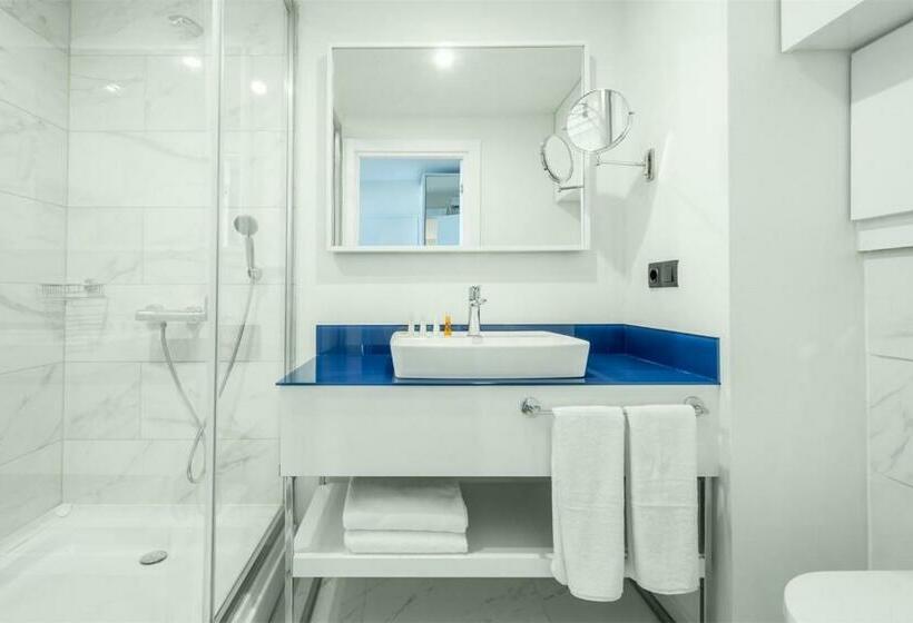 استودیوی استاندارد با چشم‌انداز دریا, Orbi City Business Class Apart