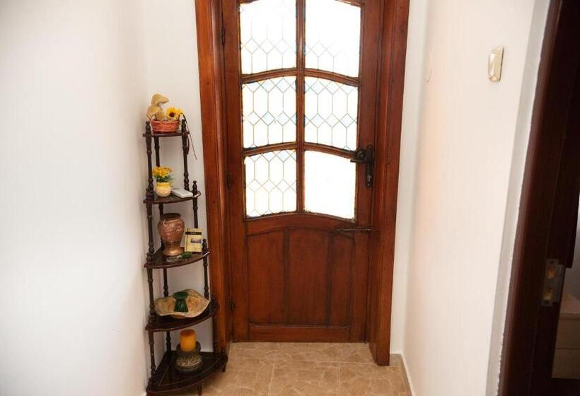 اتاق استاندارد با چشم‌انداز باغ, Casa Dany