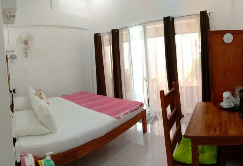 Номер Стандарт с Балконом, Corong Beach Resort