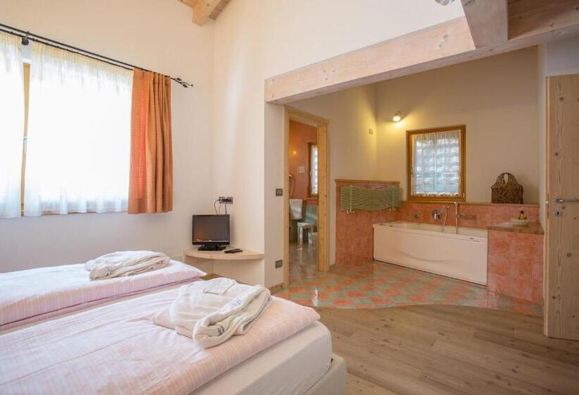 Люкс, Castelir Suite