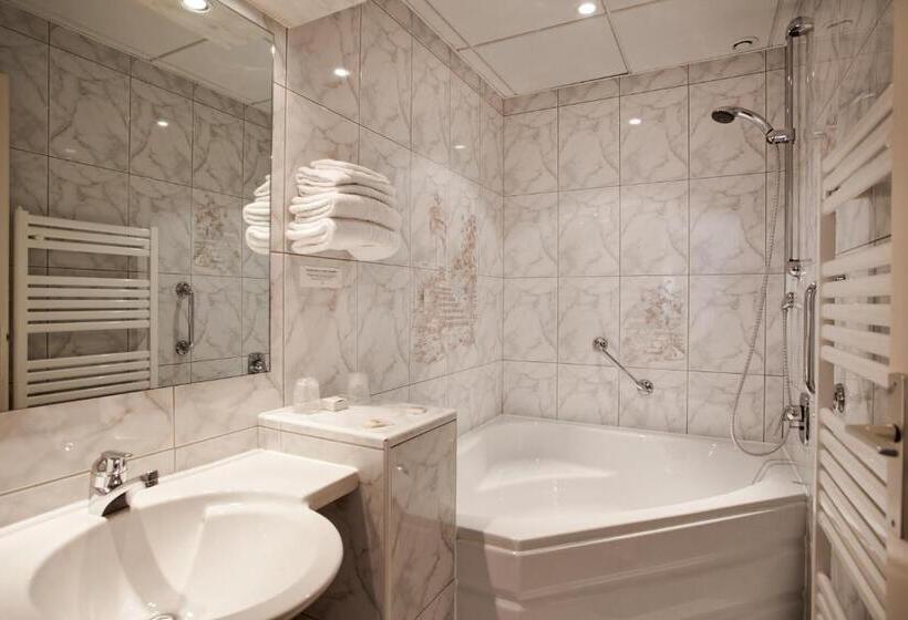 スタンダードルーム, Logis Hôtel & Restaurant Arcombelle