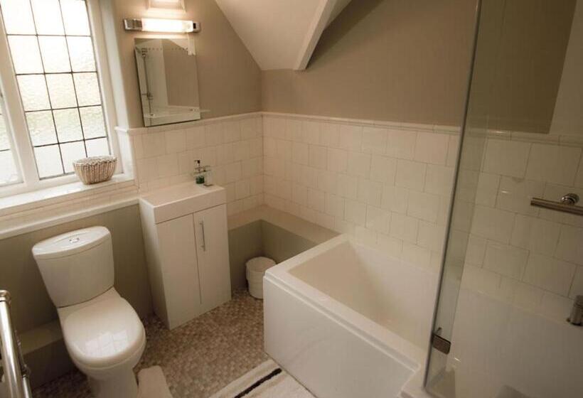 اتاق استاندارد با سرویس بهداشتی مشترک, Fern Lodge Guesthouse