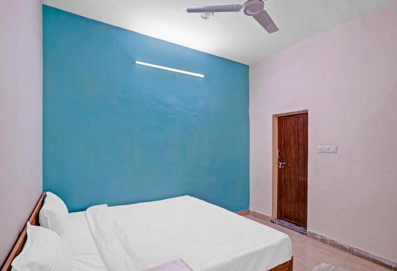 Трехместный Номер Классика, Collection O Hotel Dream Connect