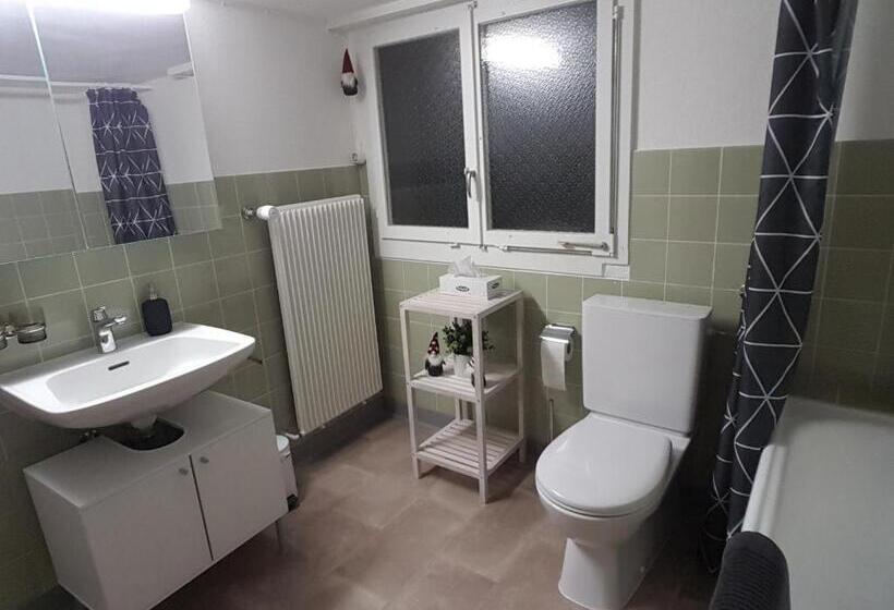 Номер Стандарт, Casa Crap