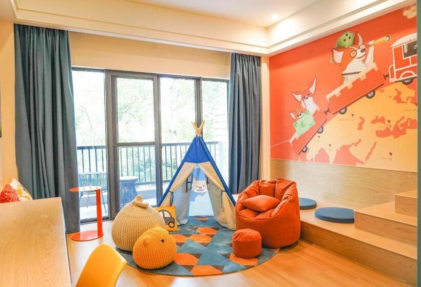 Номер Стандарт с Койками, Holiday Inn Resort Chaohu Hot Spring, An Ihg