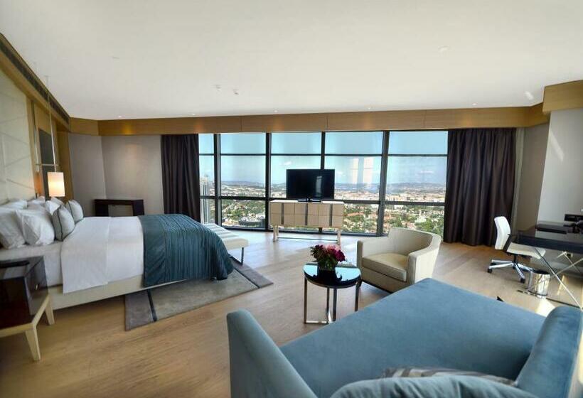 Люкс Кровать Кинг, Wyndham Grand Istanbul Levent Hotel & Conference Center