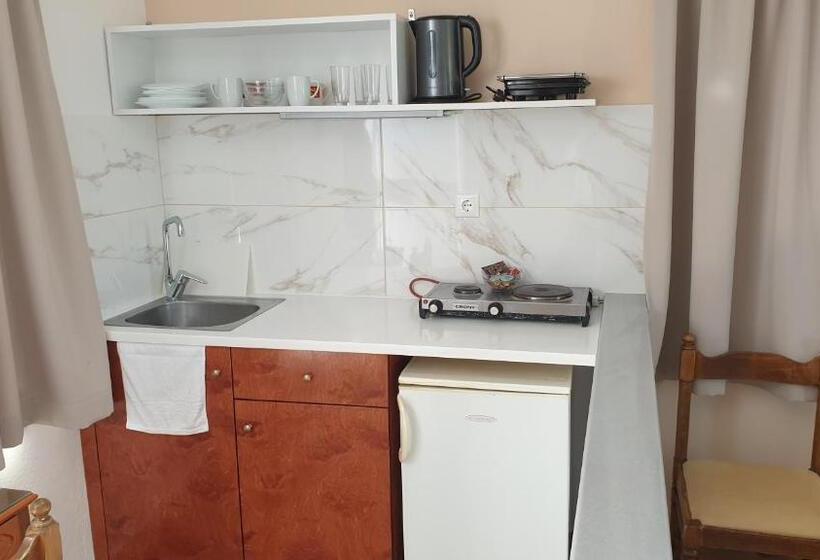 Апартаменты 1 Спальня, Miros Hotel Apartments