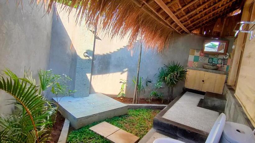 디럭스 방갈로, Yogi Beach Cabin