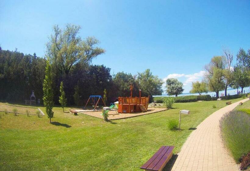 Студия Стандарт, Vízparti Sas Apartman Siófok