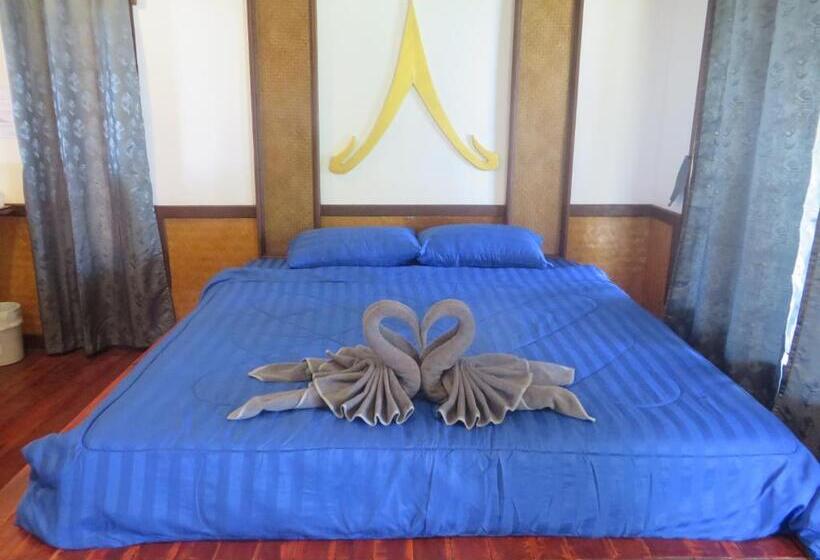 스탠다드 룸 킹사이즈 침대, Le Dugong Libong Resort