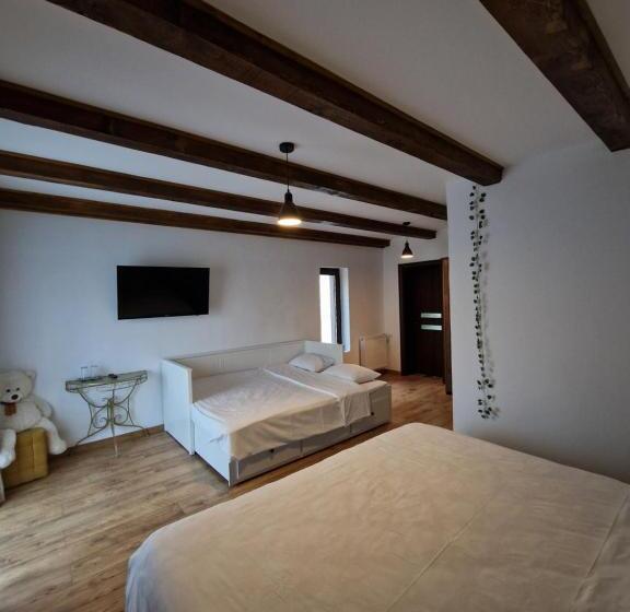 اتاق استاندارد سه نفره, Cabana Din Pădure