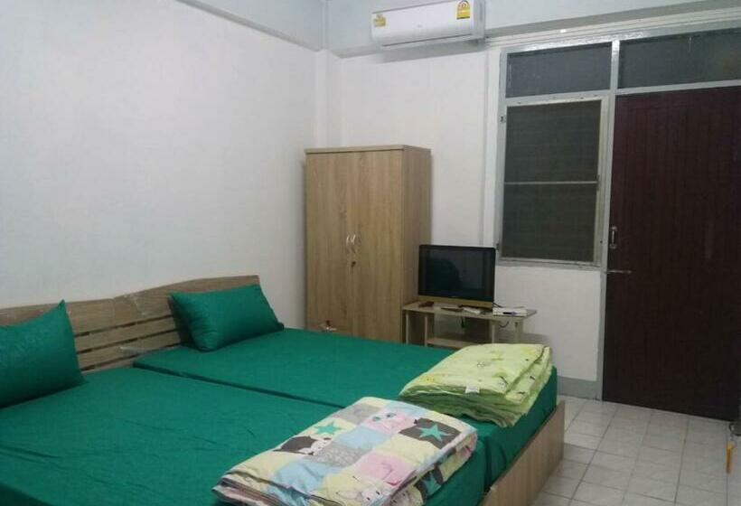 Номер Deluxe, Natcha Place Tu Rangsit