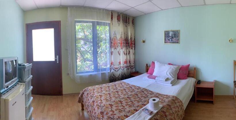חדר משפחתי, Guest House “olesya”