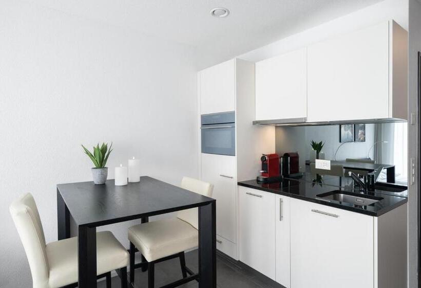 استودیوی لوکس, Studio Natascha Interlaken