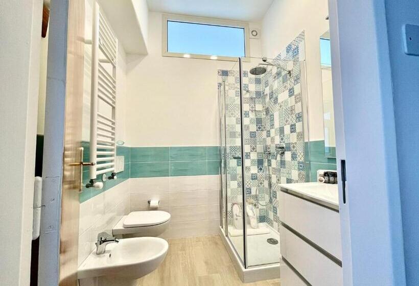 Трехместный Номер Стандарт Вид на Сад, B&b Tina