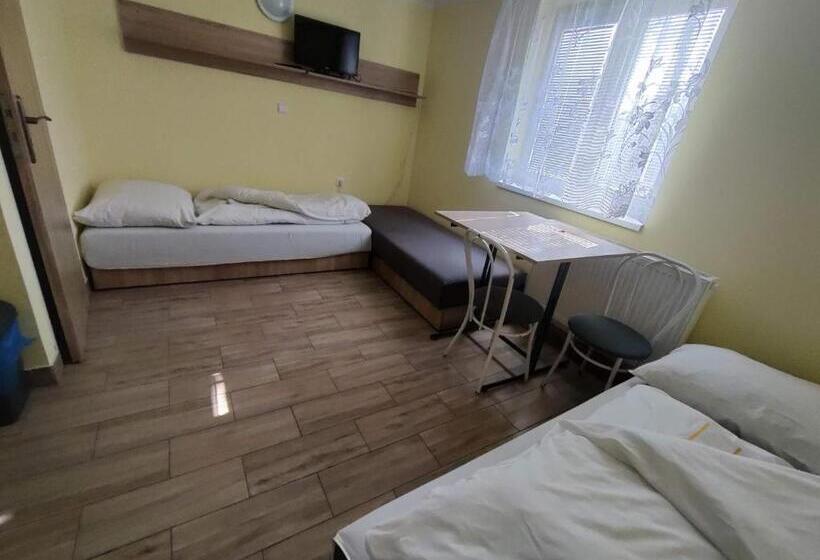 Номер Стандарт, Rekreačné Zariadenie Javorinka