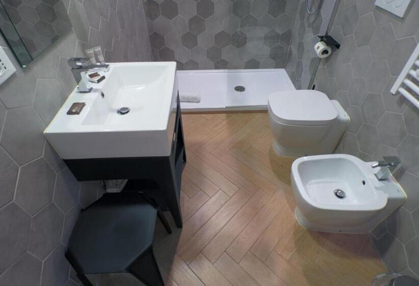 اتاق سوپریور سه تخته, Elisabeth Boutique Rooms