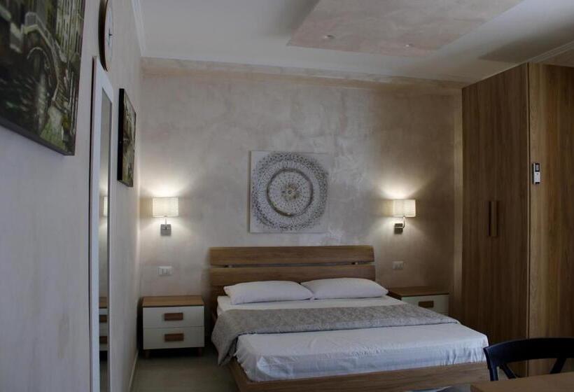Студио Стандарт с Балконом, Medusa Residence B&b