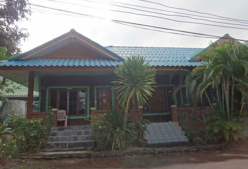Номер Стандарт Трехместный, P Un House