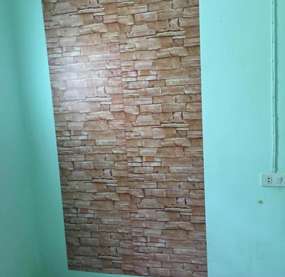 Номер Стандарт, P Un House