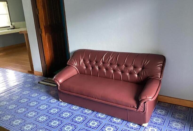 Бунгало Стандарт, P Un House