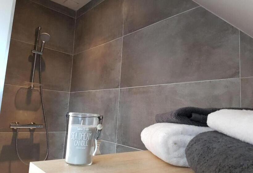 Номер Стандарт, Au Coeur Des Châteaux