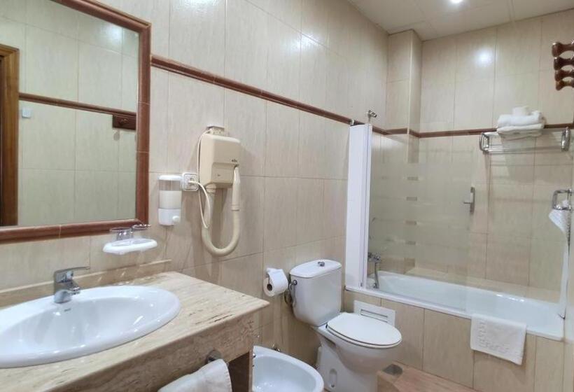 Трехместный Номер Комфорт, H Los Molinos At