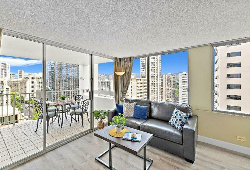 آپارتمان 1 خوابه با چشم‌انداز دریا, Pacific Monarch   1 Br   Ocean And City Views!
