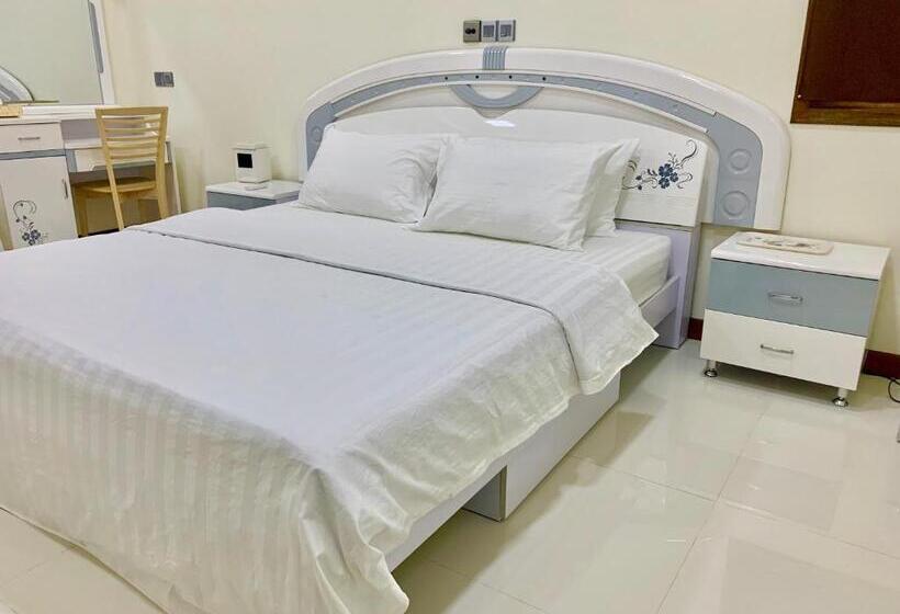 اتاق لوکس, Endhaa, Divers Home