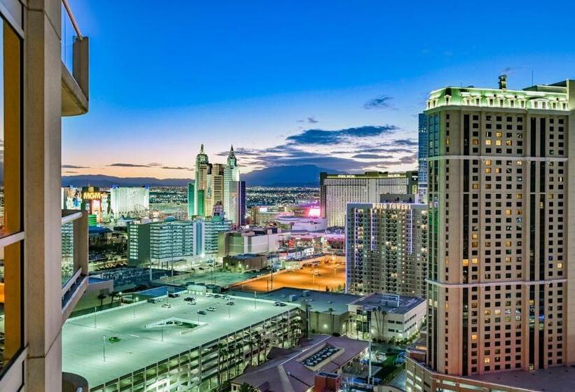 آپارتمان سوپریور 1 خوابه, Stripviewsuites At Signature