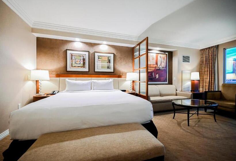 استودیو استاندارد با بالکن, Stripviewsuites At Signature