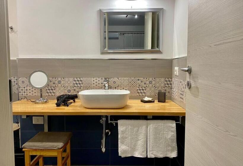 اتاق استاندارد, Chiaro Di Luna