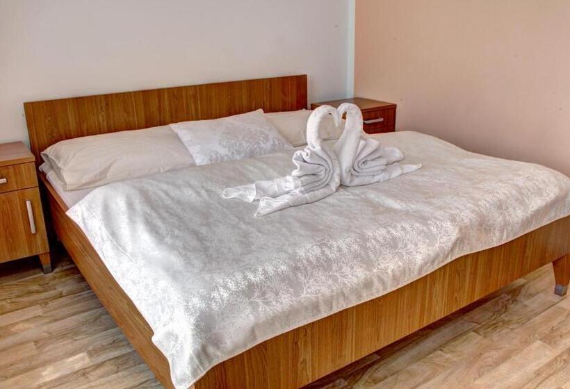 Номер Deluxe с Балконом, Penzion Tillerova Vila