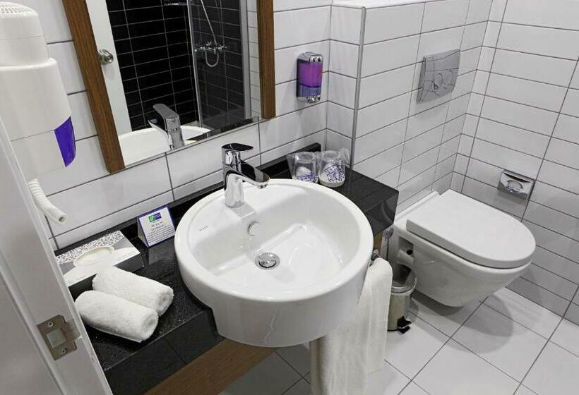 Номер Стандарт, Holiday Inn Express Manisa West, An Ihg
