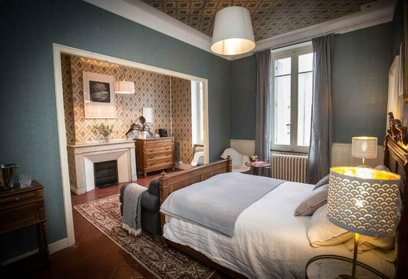 اتاق لوکس, Carcassonne Townhouse